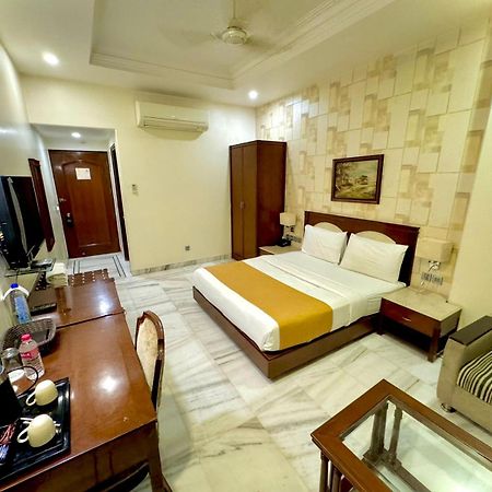 Hotel Florence Inn, Karol Bagh, New Delhi, 2 Min From Metro المظهر الخارجي الصورة