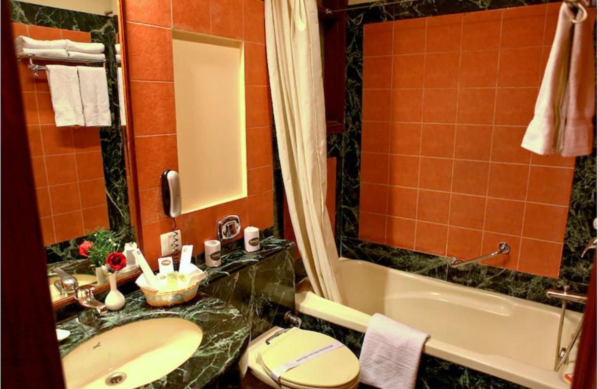 Hotel Florence Inn, Karol Bagh, New Delhi, 2 Min From Metro المظهر الخارجي الصورة