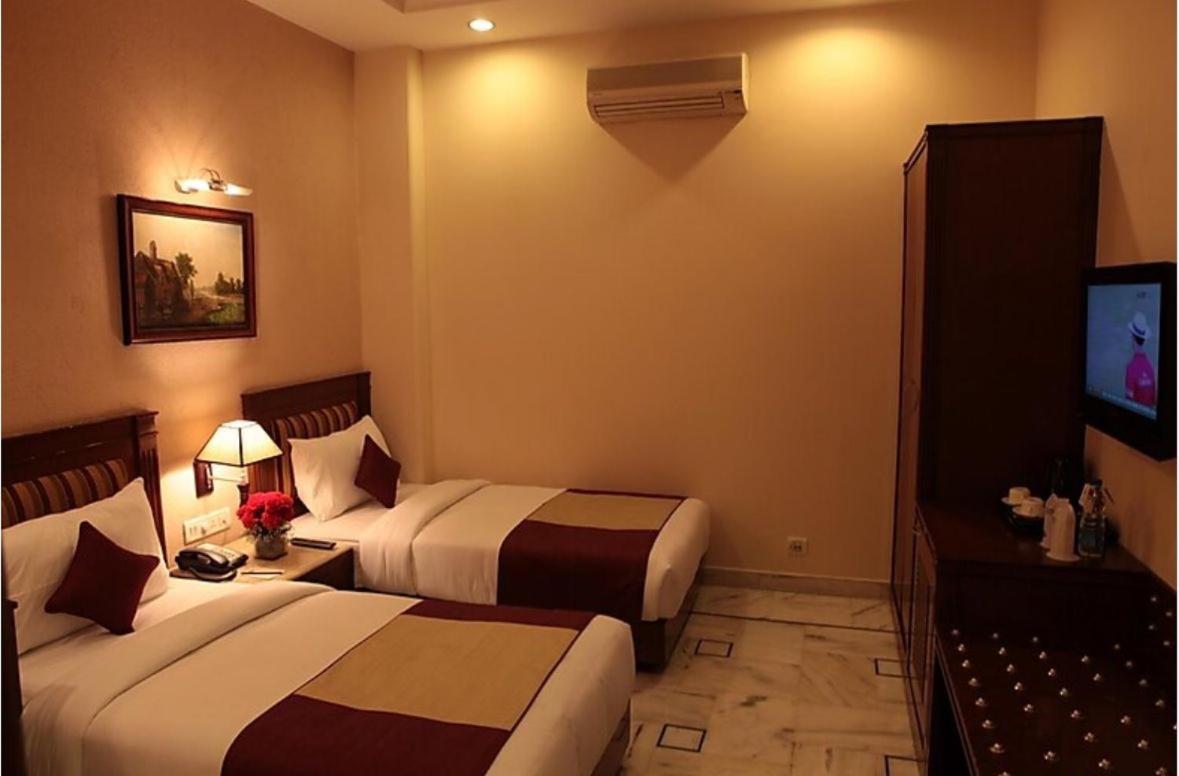 Hotel Florence Inn, Karol Bagh, New Delhi, 2 Min From Metro المظهر الخارجي الصورة