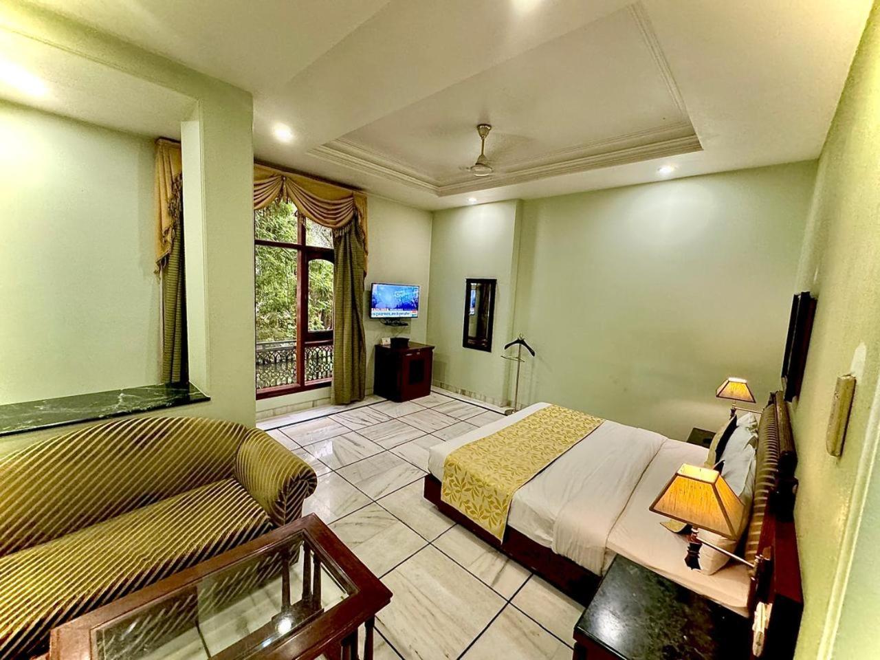 Hotel Florence Inn, Karol Bagh, New Delhi, 2 Min From Metro المظهر الخارجي الصورة