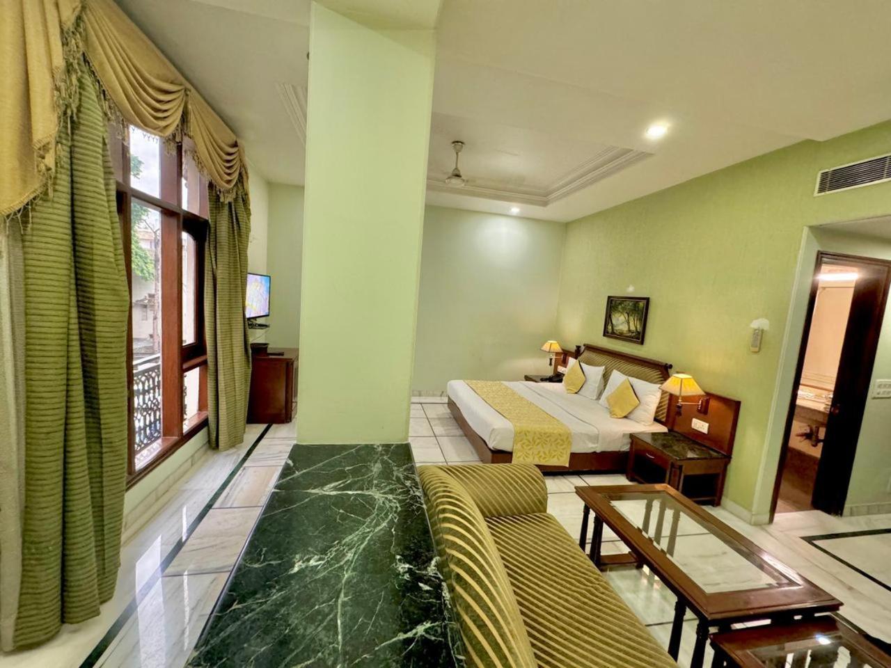 Hotel Florence Inn, Karol Bagh, New Delhi, 2 Min From Metro المظهر الخارجي الصورة